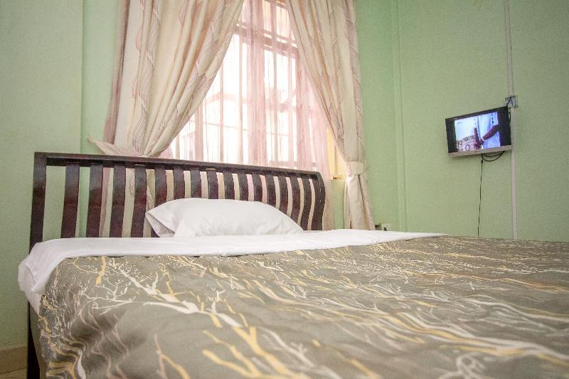 Serene Hotel Kampala Esterno foto
