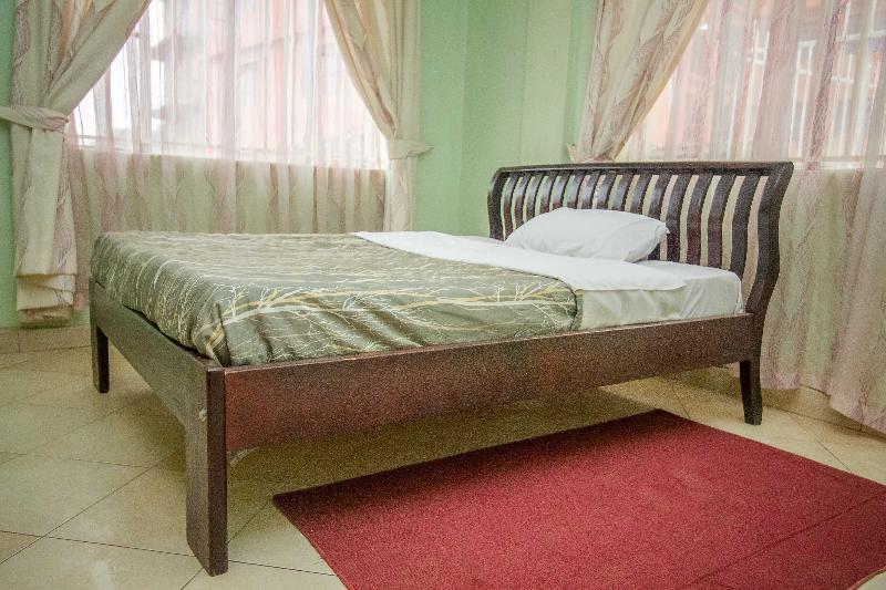 Serene Hotel Kampala Esterno foto